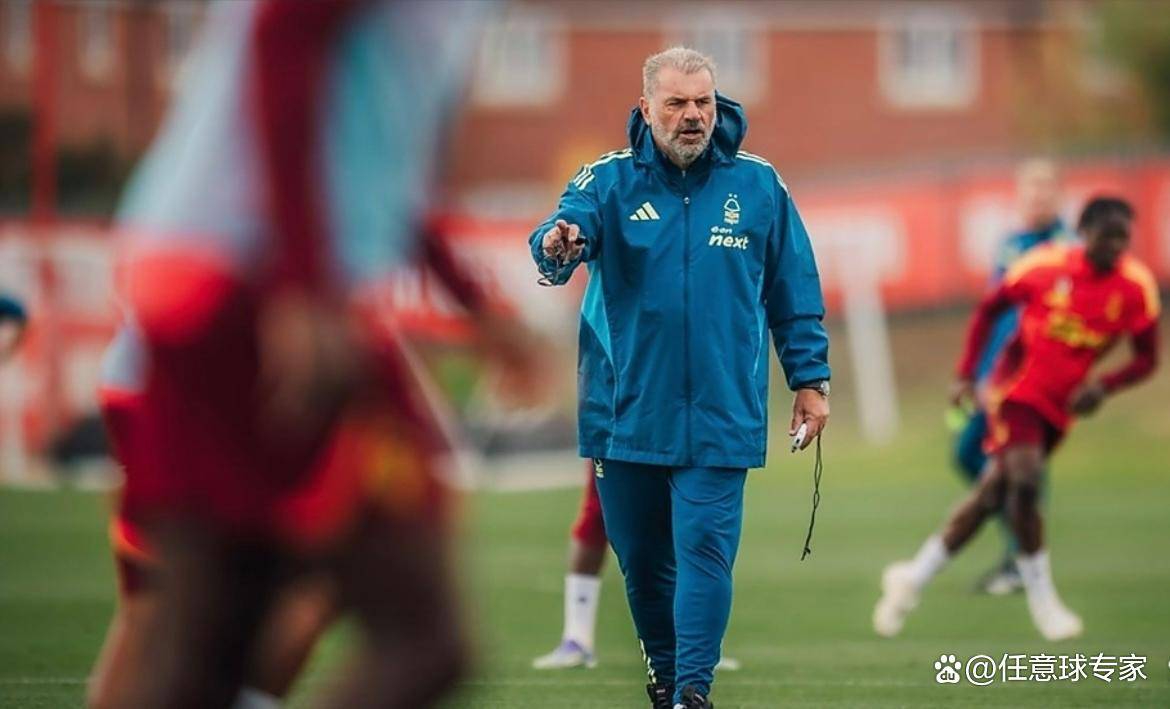 爱游戏体育官方网站-集结日突围战来临，罗马围绕英超止住颓势，球迷炸锅，球探报告显示潜力(英超球迷惨案)