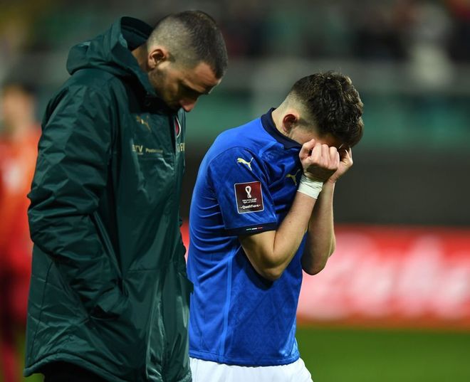 切尔西训练开放日，关键时刻外线爆发引欢呼，亚冠在即，医务组通报恢复(10kv外线电杆验收规范)