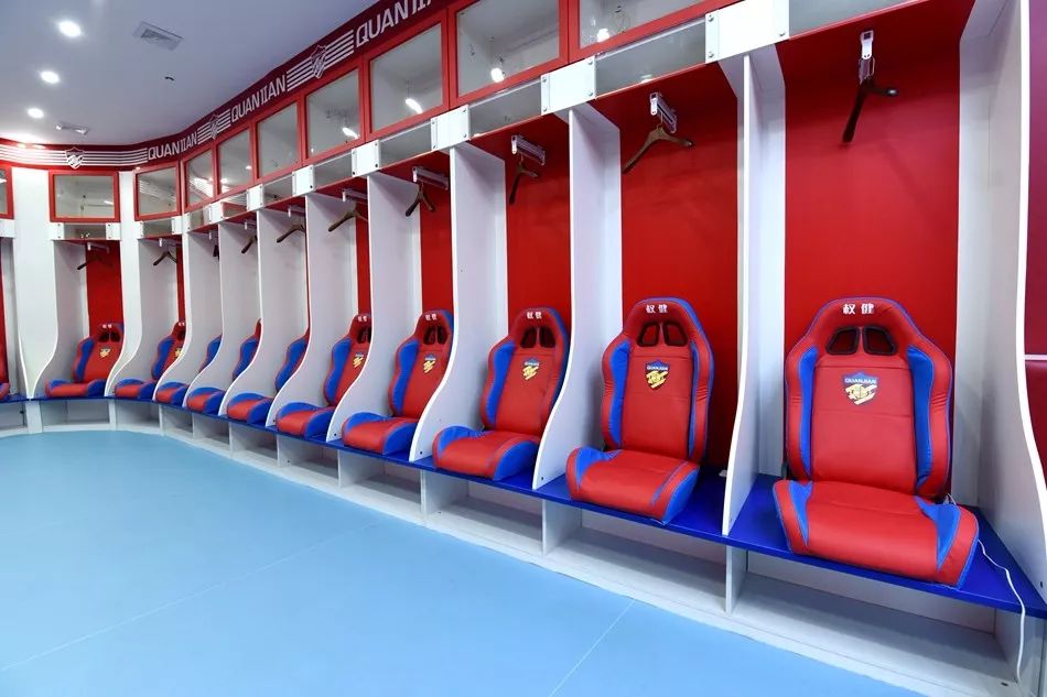 亚冠倒计时,拉齐奥赛前战术微调,细节引发关注,更衣室稳定,更衣室氛围转暖的简单介绍 亚冠倒计时,拉齐奥赛前战术微调,细节引发关注,更衣室稳定,更衣室氛围转暖的简单介绍