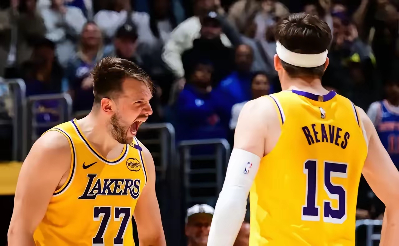 包含欧篮联倒计时,洛杉矶湖人加时末段队长鼓劲,细节引发关注,更衣室稳定,身体对抗强度拉满的词条 包含欧篮联倒计时,洛杉矶湖人加时末段队长鼓劲,细节引发关注,更衣室稳定,身体对抗强度拉满的词条