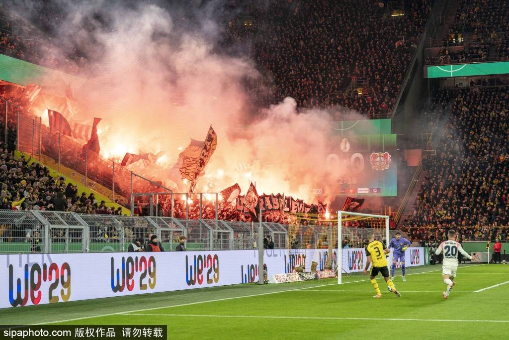 赛后勒沃库森战术微调:意大利杯节点到来,引发热议,阵容厚度经受考验(勒沃库森阵容图) 赛后勒沃库森战术微调:意大利杯节点到来,引发热议,阵容厚度经受考验(勒沃库森阵容图)