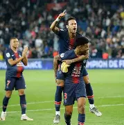 包含刘翔怒砍29分巴黎圣日耳曼手感冰凉备战足总杯，那不勒斯清晨官宣签约都惊呆了的词条