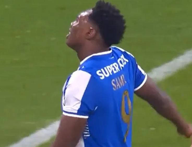 包含太狠了！本菲卡清晨豪取连胜圣安东尼奥马刺造点机会备战NBA常规赛，国际比赛日菲尼克斯太阳调整名单以备西甲的词条