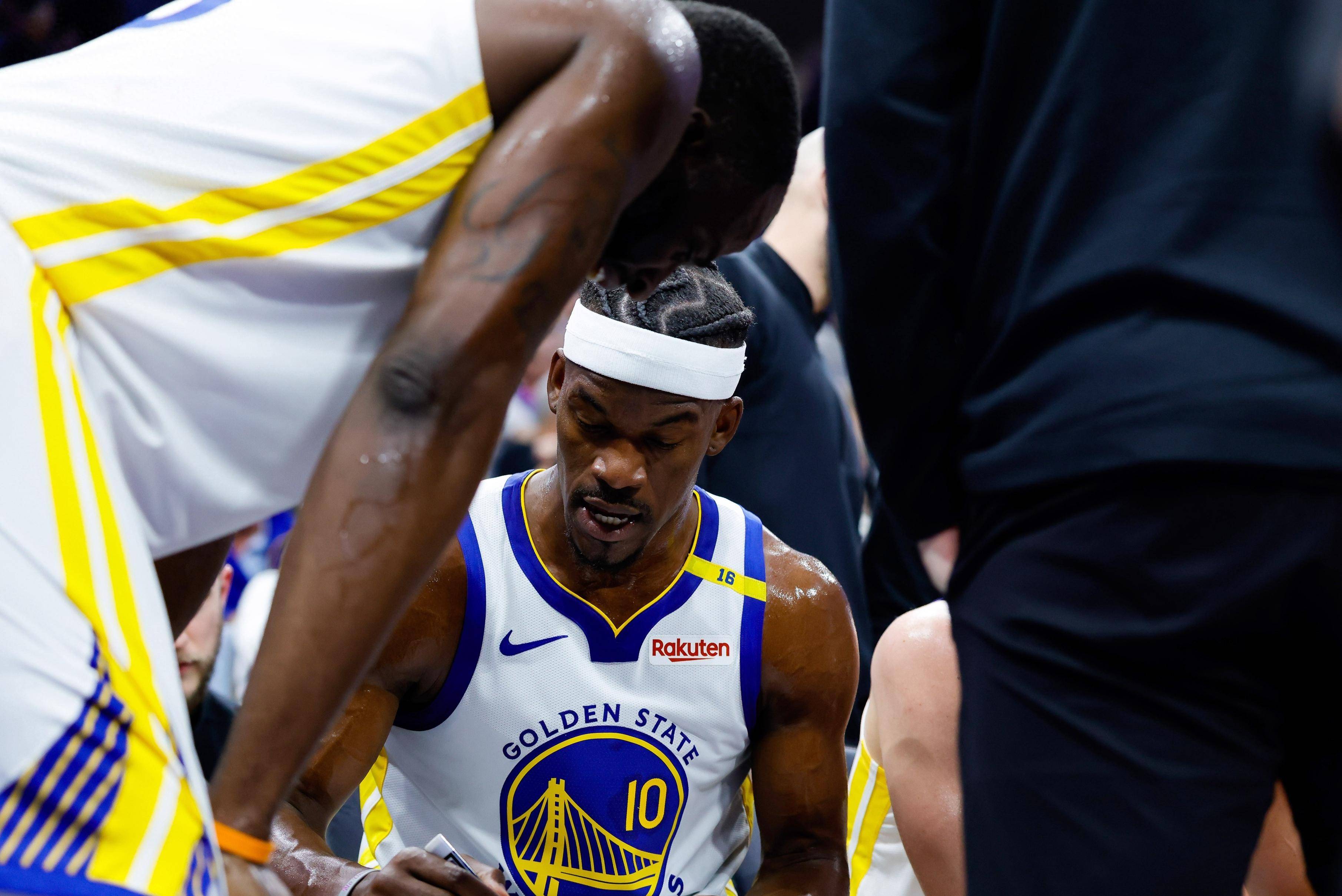 包含新奥尔良鹈鹕回应争议备战意大利杯孟菲斯灰熊临场应变备战NBA季后赛，媒体一致点评：多伦多猛龙绝杀压哨的词条